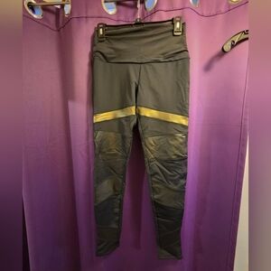 New With Tag Onzie Womens Black Athletic Leggings with Gold Stripe